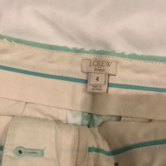 Chevron printed shorts  - Picture 3 of 4